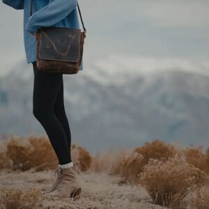 Kodiak Cordova Brown Leather Crossbody Messenger Bag